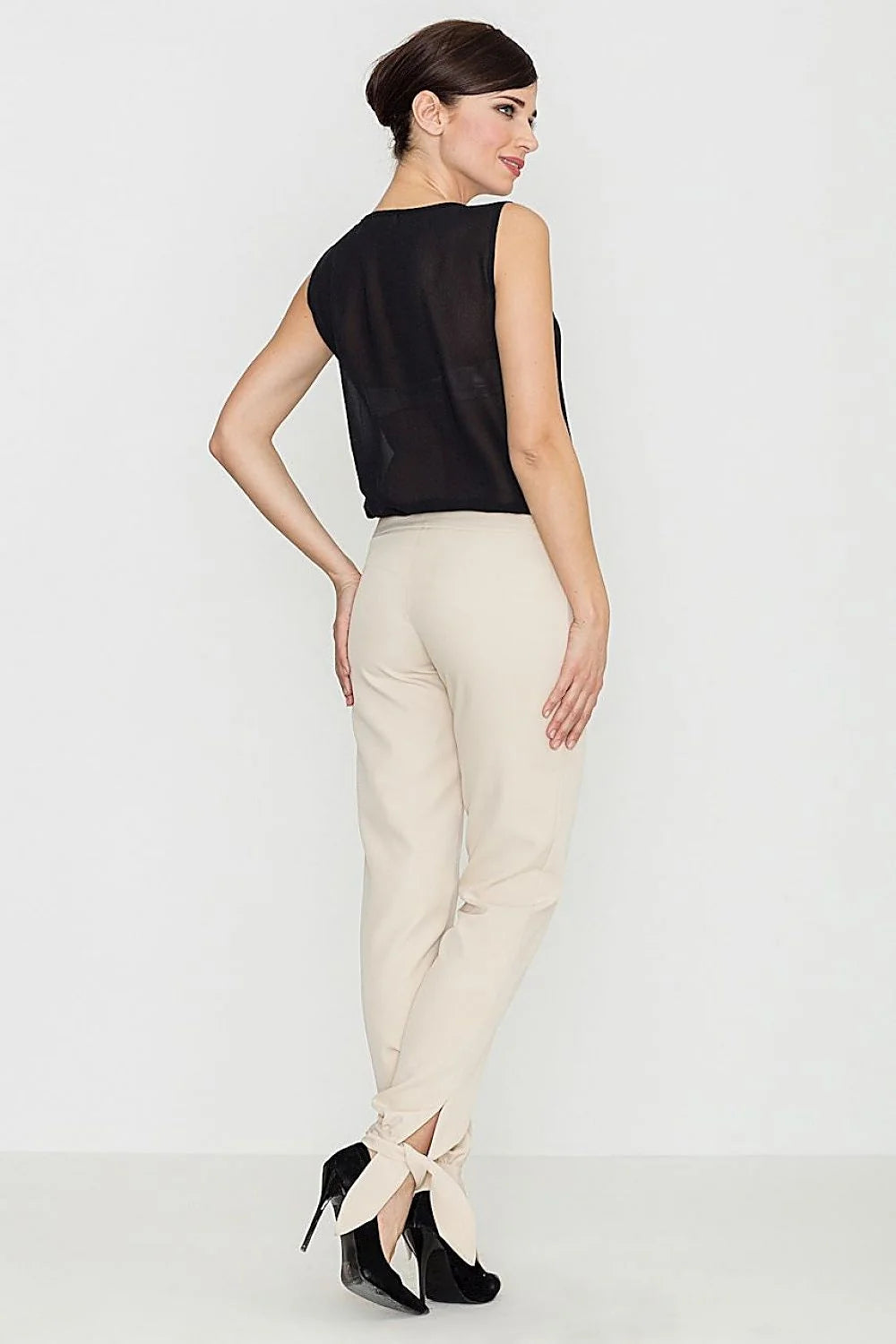 Pantalon long en coton élégant et confortable avec nœud décoratif pour tenues professionnelles ou soirées