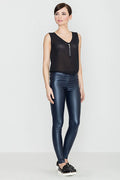 Pantalon moulant bleu foncé aspect cuir style moderne casual chic pour femme élégante
