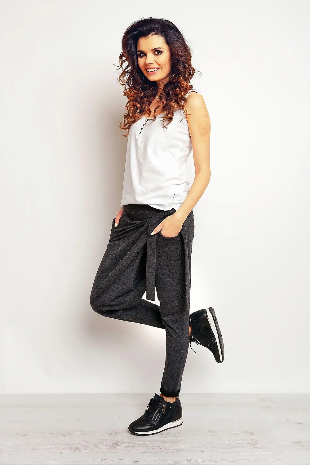 Pantalon survêtement coton décontracté ample moderne poches taille nouée look tendance femme mode casual