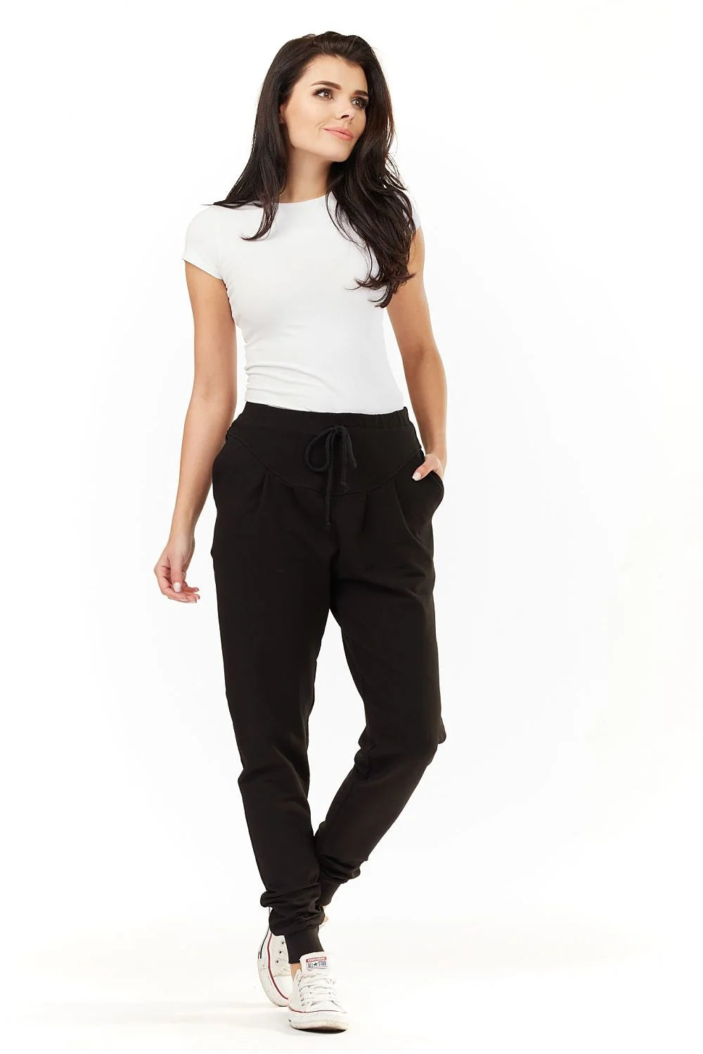 Pantalon survêtement kaki matière fluide coupe fuselée confort style décontracté détente maison casual