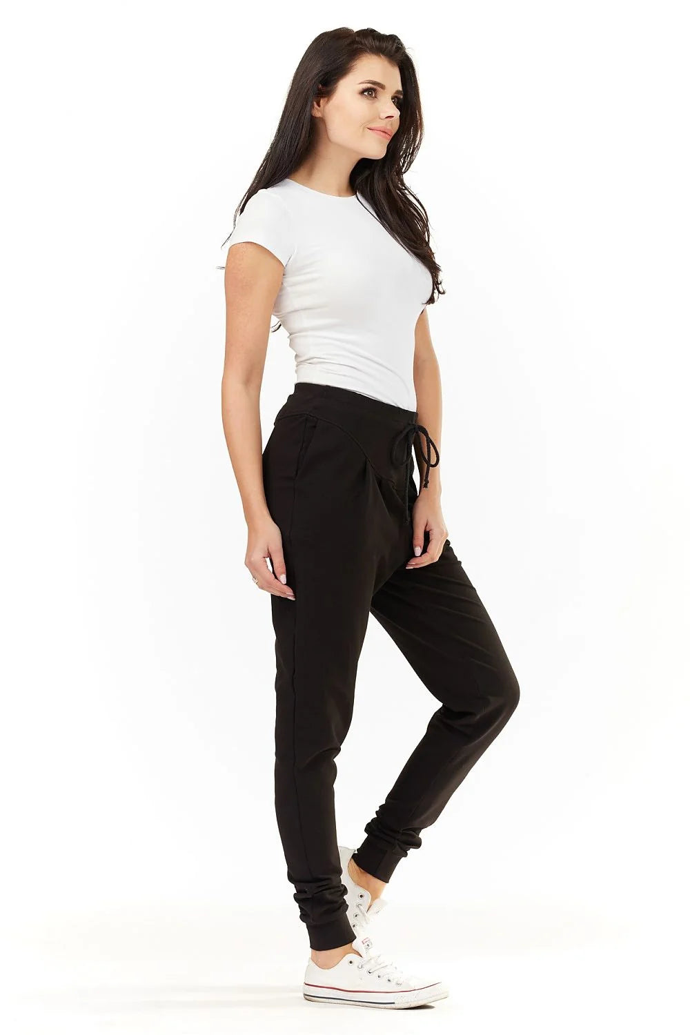 Pantalon survêtement kaki matière fluide coupe fuselée confort style décontracté détente maison casual