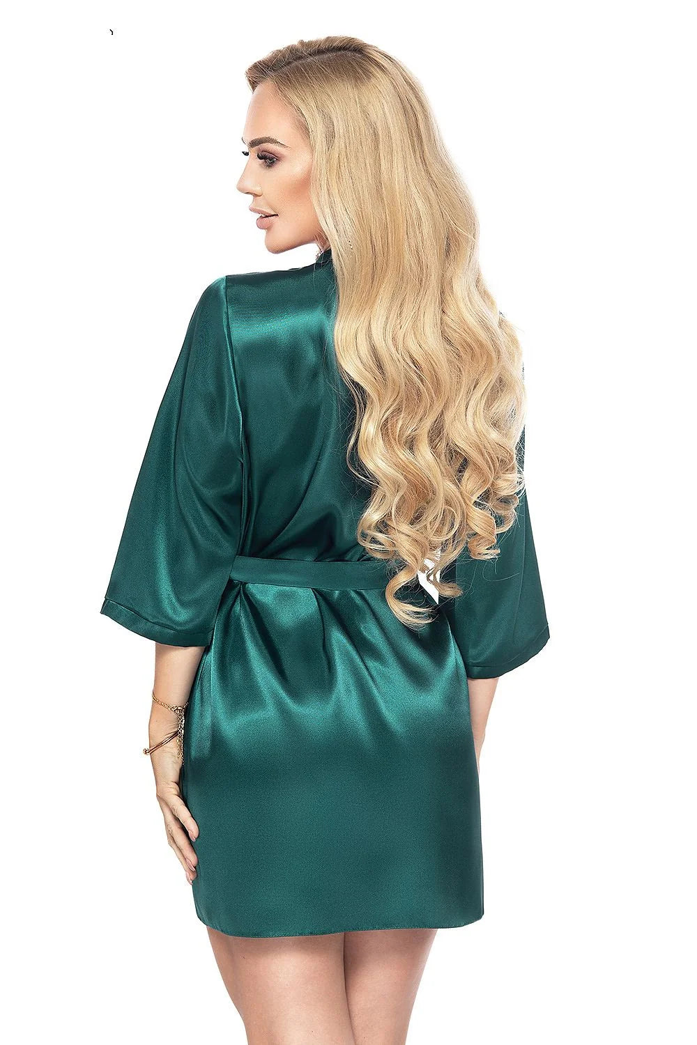 Peignoir satin italien élégant manches 3/4 ceinture ajustable luxe confort femmes sophistiquées quotidien