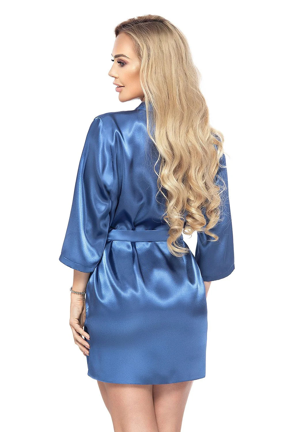 Peignoir satin italien élégant manches 3/4 ceinture ajustable luxe confort femmes sophistiquées quotidien