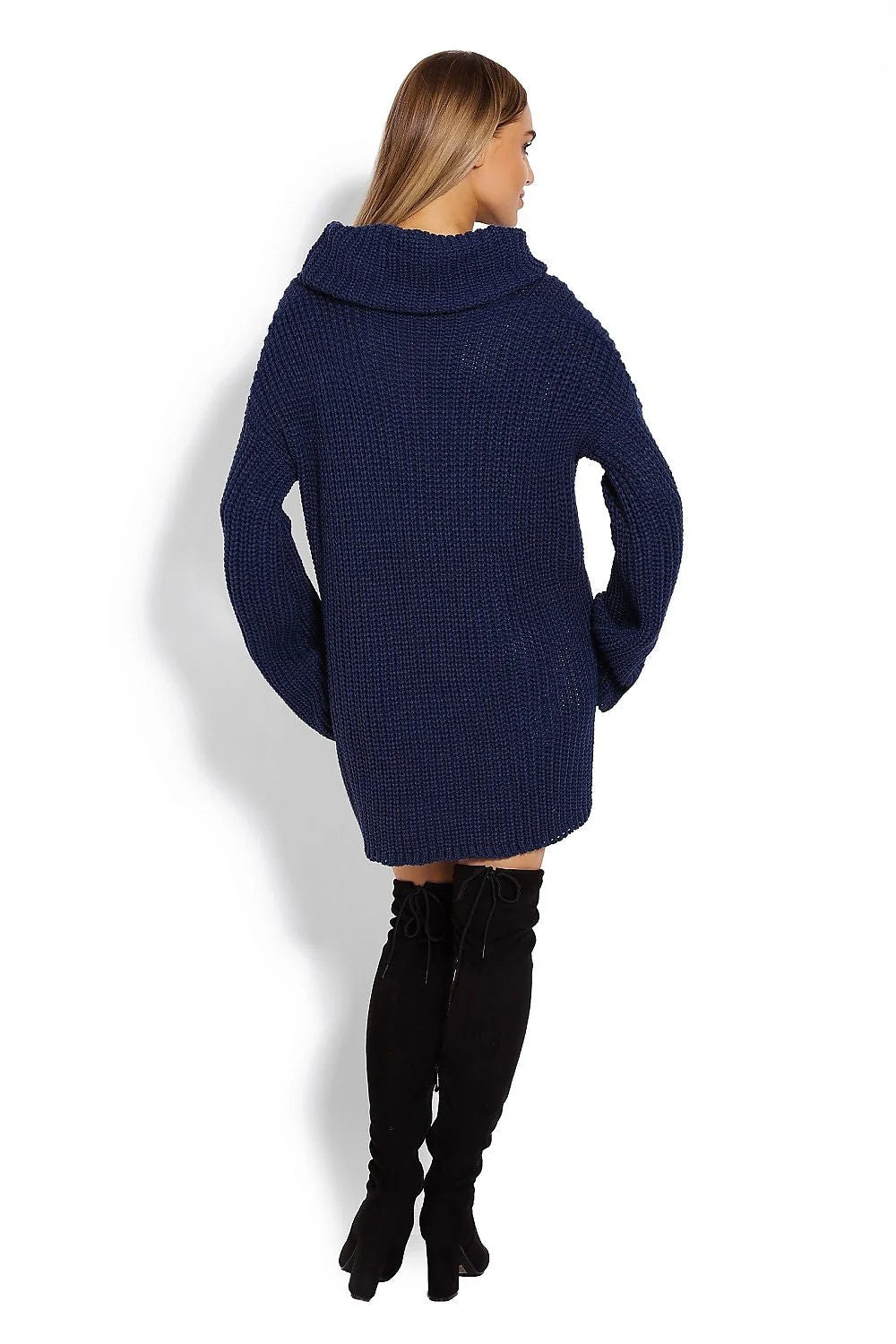 Pull maille bleu marine oversize col roulé confortable pour un style décontracté hivernal femme