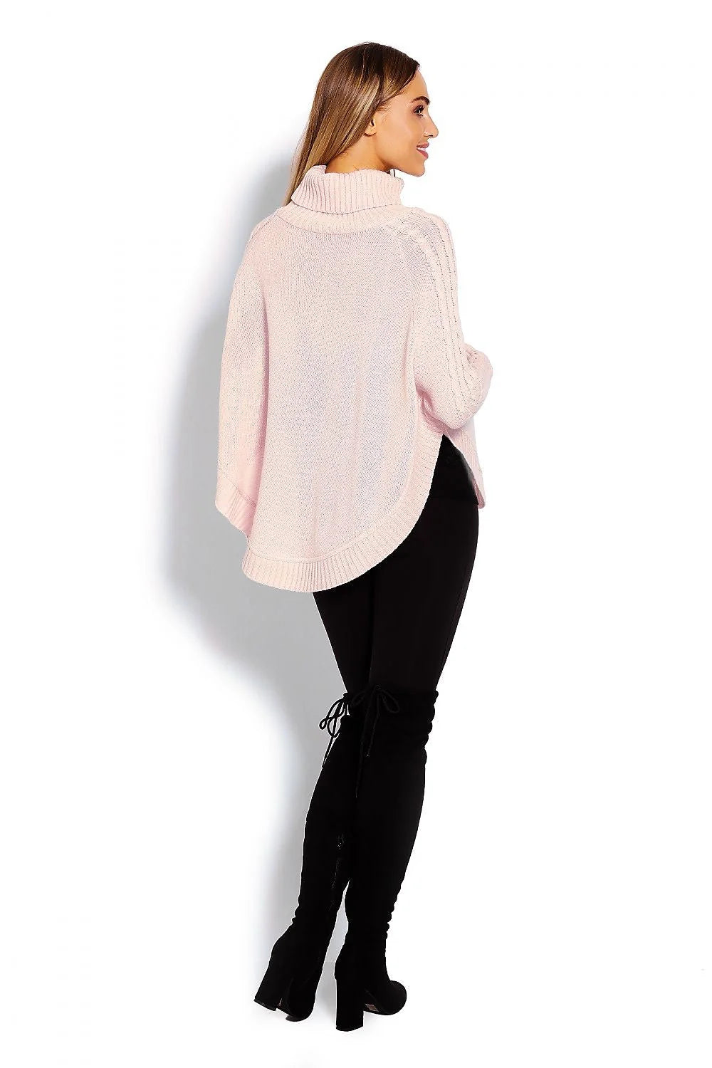 Pull-over en tricot beige confortable avec col roulé, style décontracté idéal pour l'hiver chic