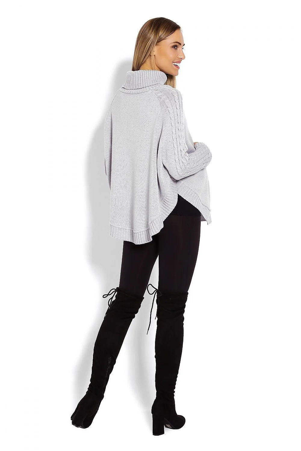 Pull-over en tricot beige confortable avec col roulé, style décontracté idéal pour l'hiver chic