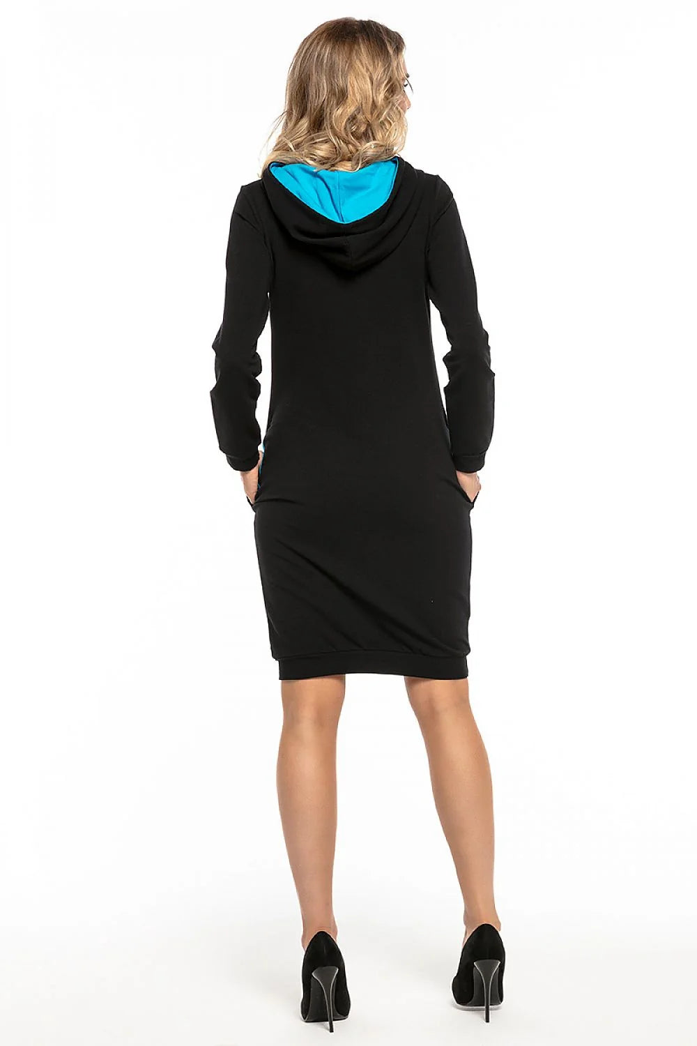 Robe à capuche en coton noir confortable pour femmes modernes look décontracté avec poches pratiques