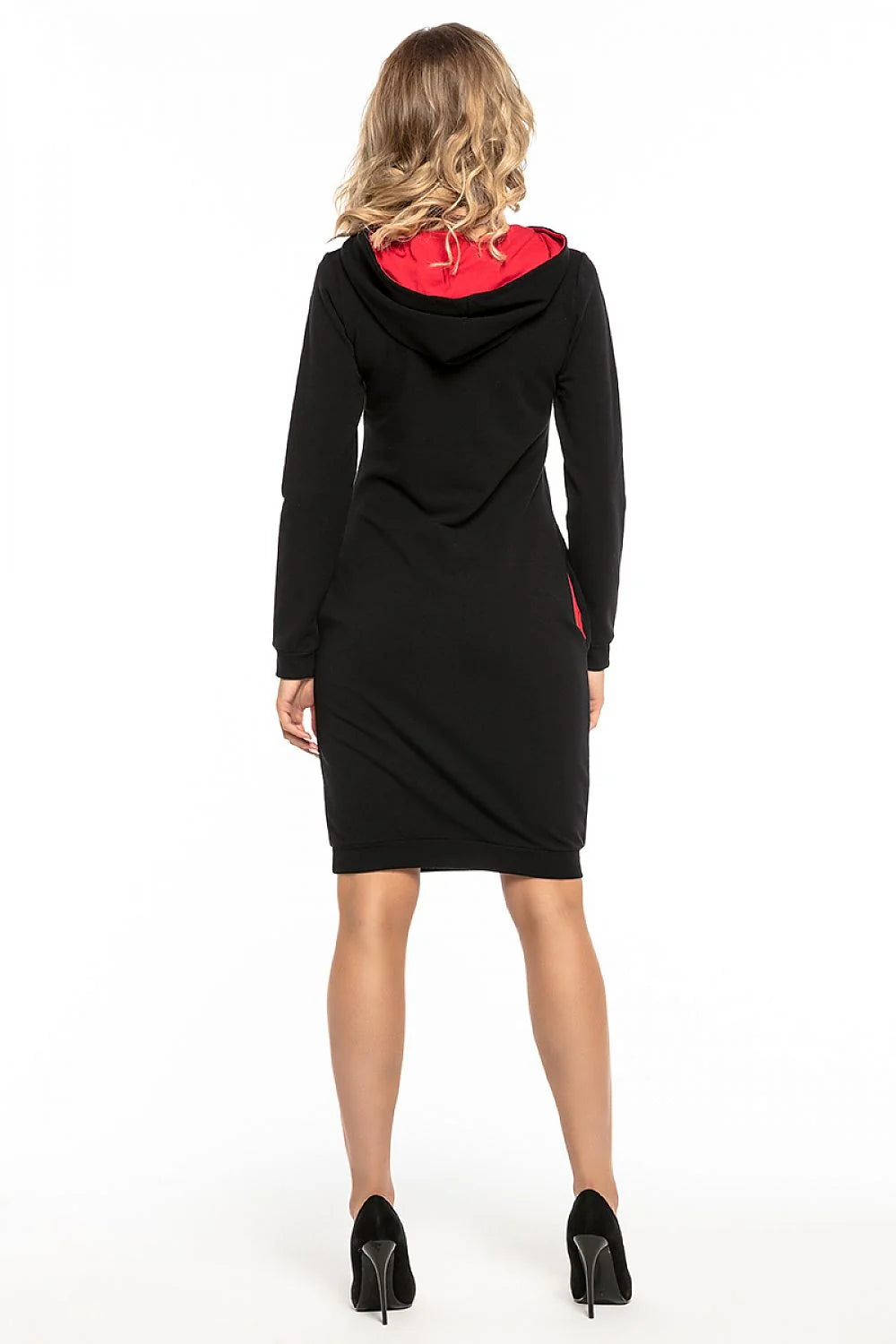 Robe à capuche en coton noir confortable pour femmes modernes look décontracté avec poches pratiques