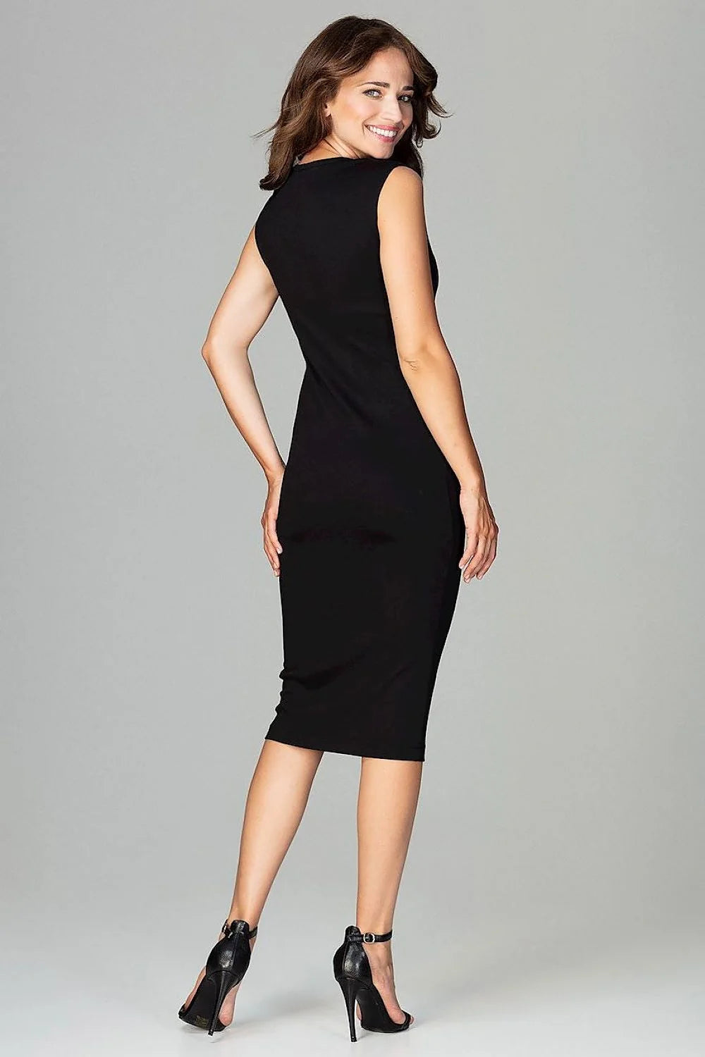 Robe ajustée violette élégante en tissu extensible avec découpe col pour look moderne et chic