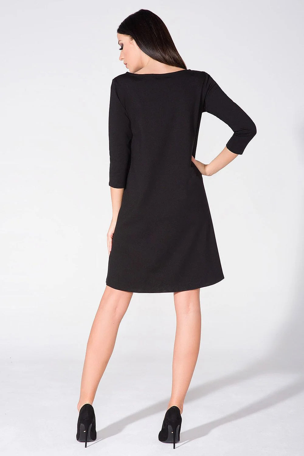 Robe ample en coton style minimaliste beige clair pour un look décontracté et confortable quotidien