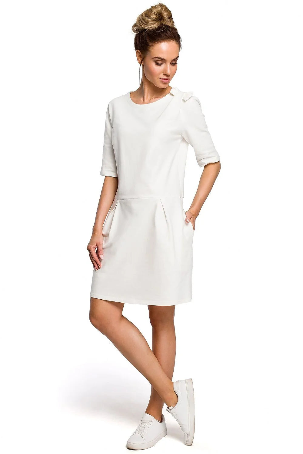 Robe blanche coton casual élégante et confortable manches trois-quarts poches latérales mode féminine quotidienne