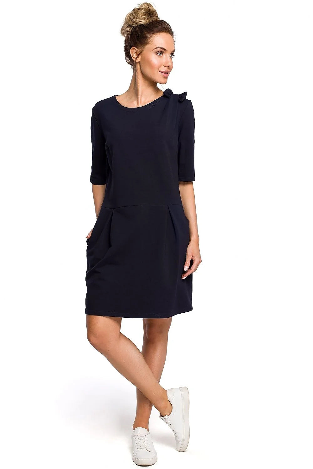 Robe blanche coton casual élégante et confortable manches trois-quarts poches latérales mode féminine quotidienne
