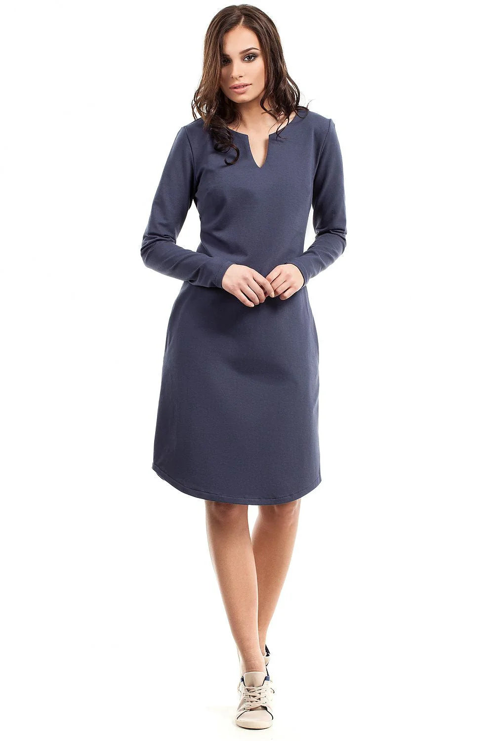 Robe bleu marine coton décontractée élégante manches longues confortable pour femmes modernes style quotidien