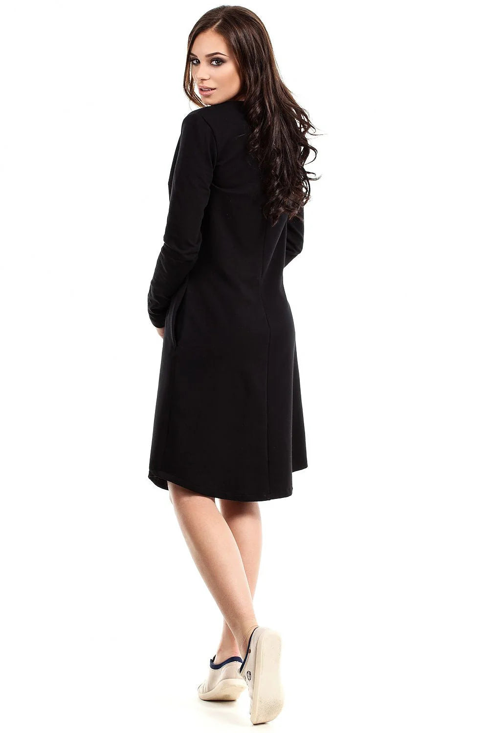 Robe bleu marine coton décontractée élégante manches longues confortable pour femmes modernes style quotidien