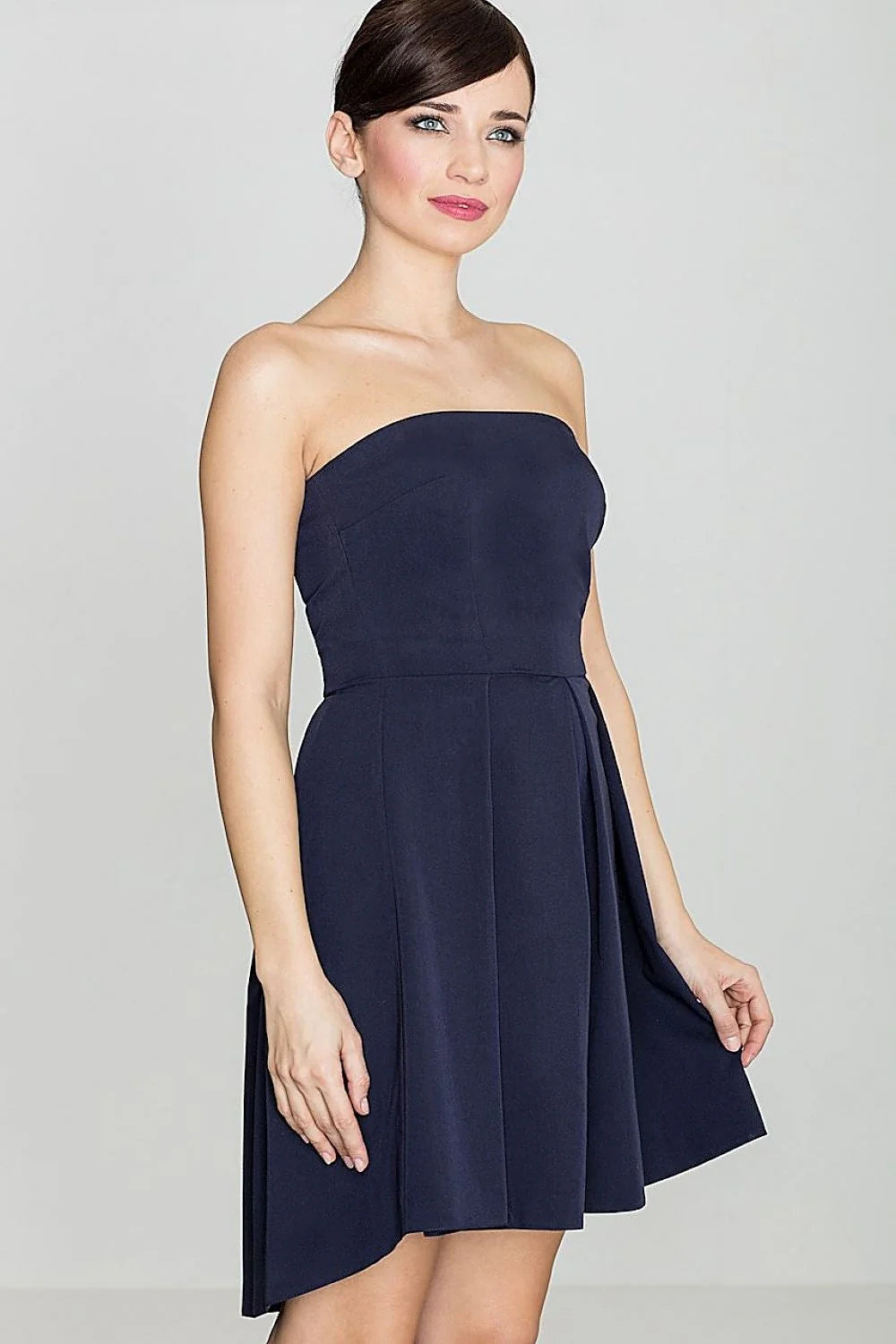 Robe bustier en polyester rose pâle, élégante et féminine pour soirées spéciales et cocktails