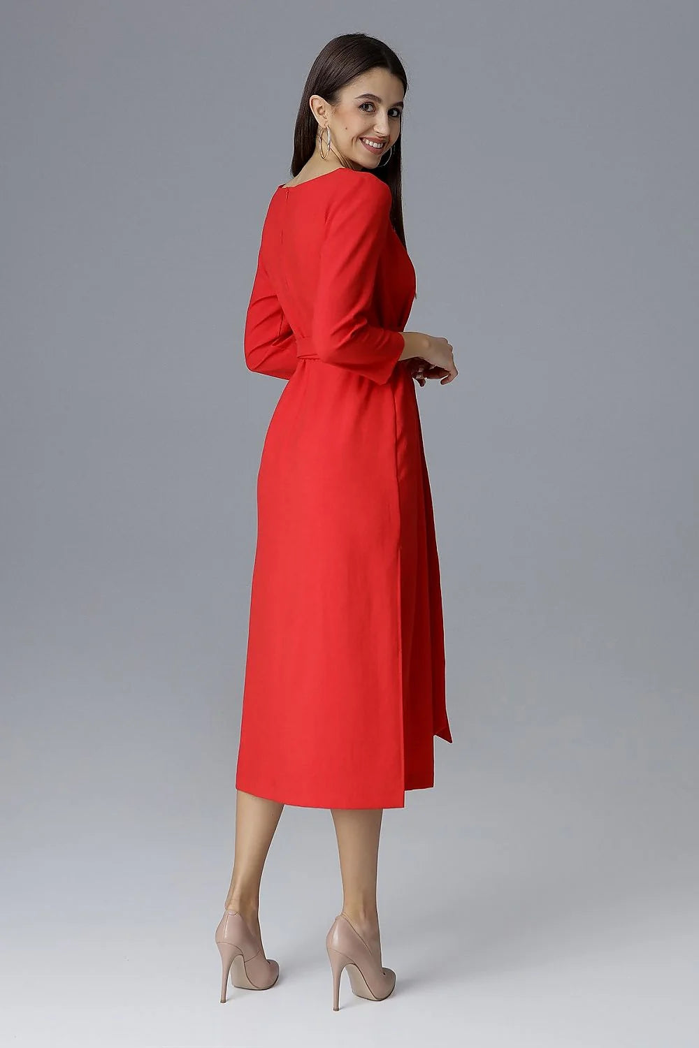 Robe cocktail coton bleu pâle élégante manches trois-quarts décontractée ajustée soirée chic silhouette raffinée