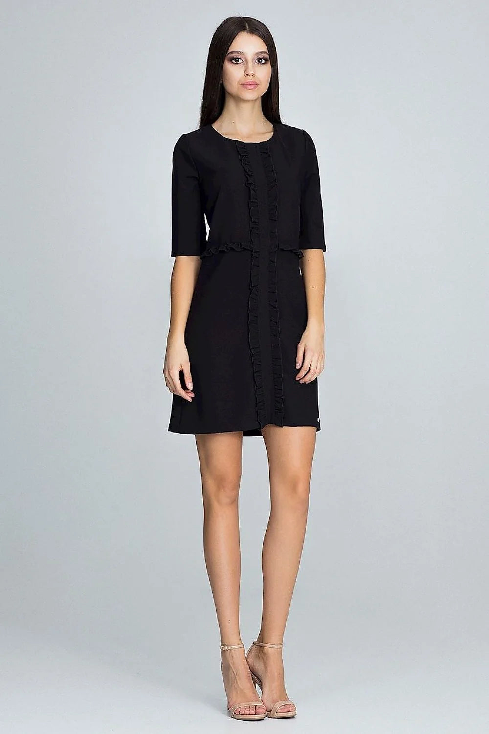 Robe cocktail en soie élégante et raffinée avec volants pour soirées spéciales femme moderne