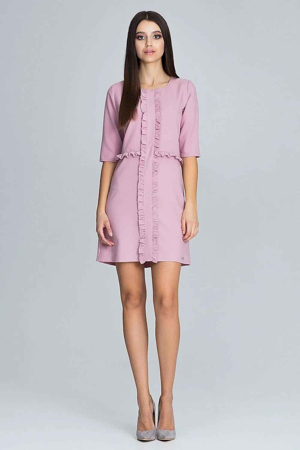 Robe cocktail en soie élégante et raffinée avec volants pour soirées spéciales femme moderne