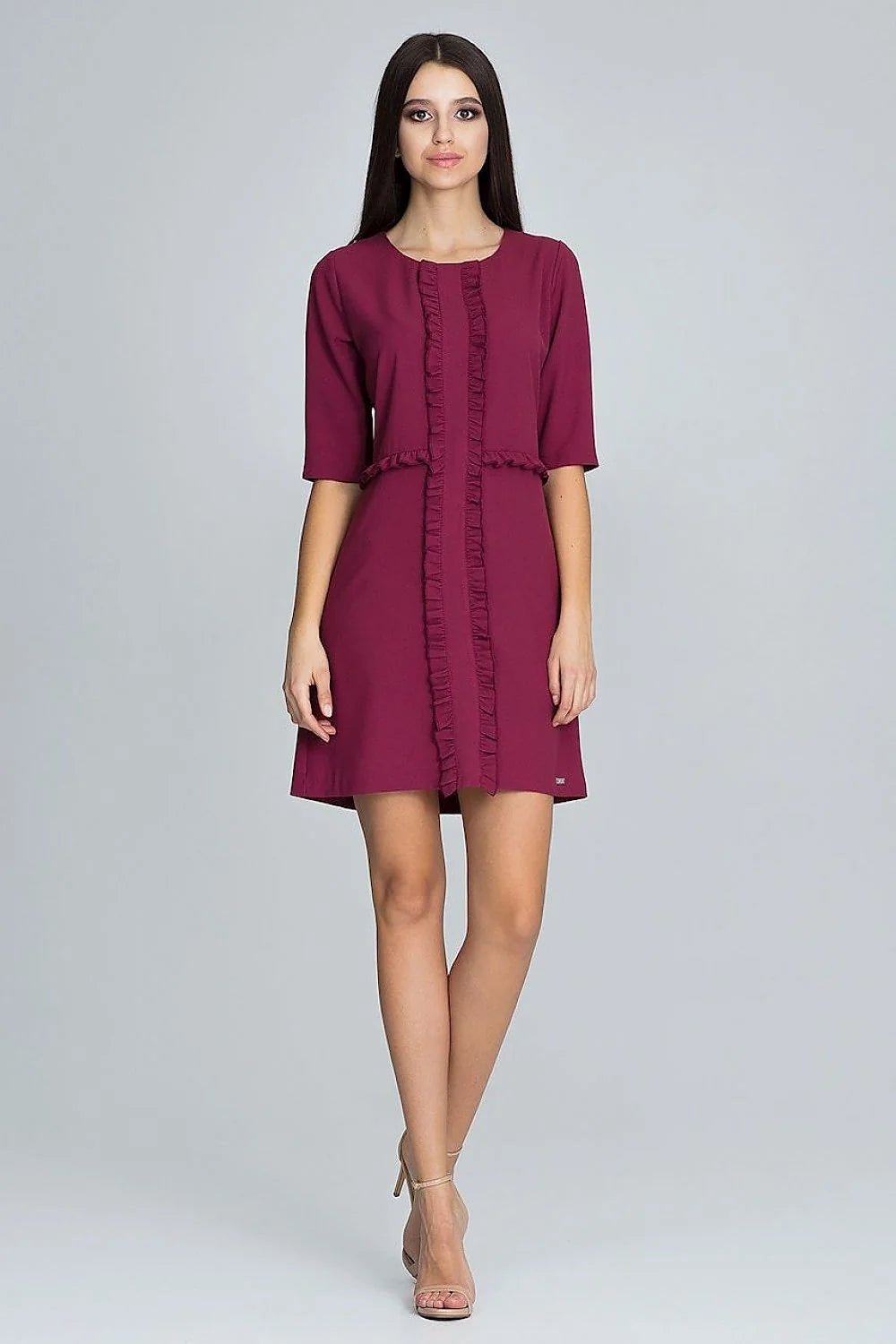 Robe cocktail en soie élégante et raffinée avec volants pour soirées spéciales femme moderne