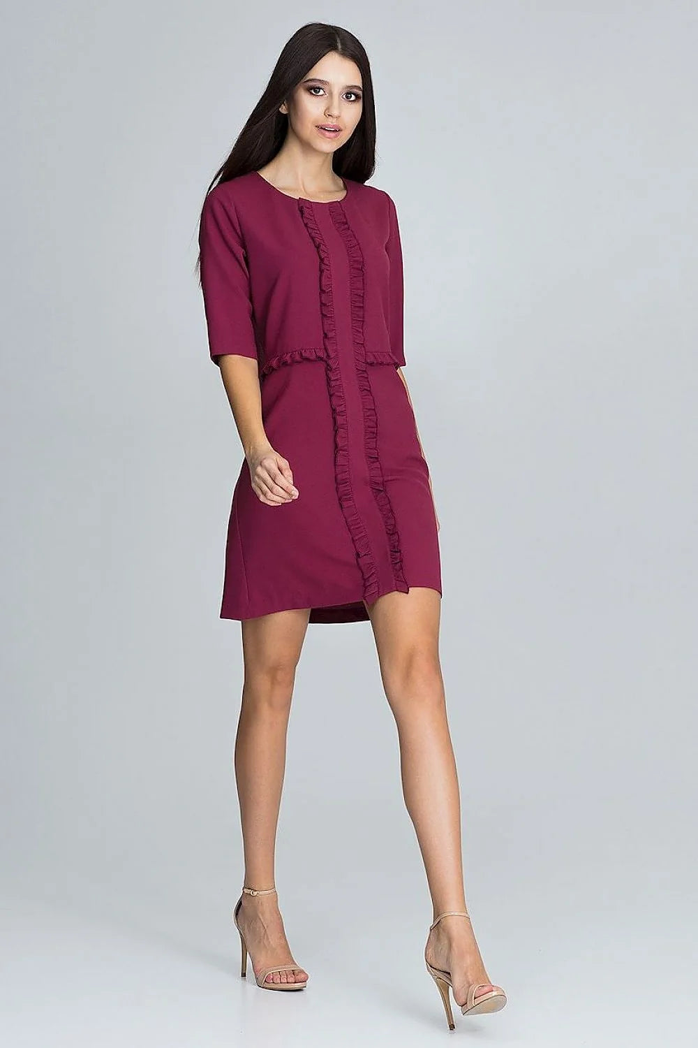 Robe cocktail en soie élégante et raffinée avec volants pour soirées spéciales femme moderne