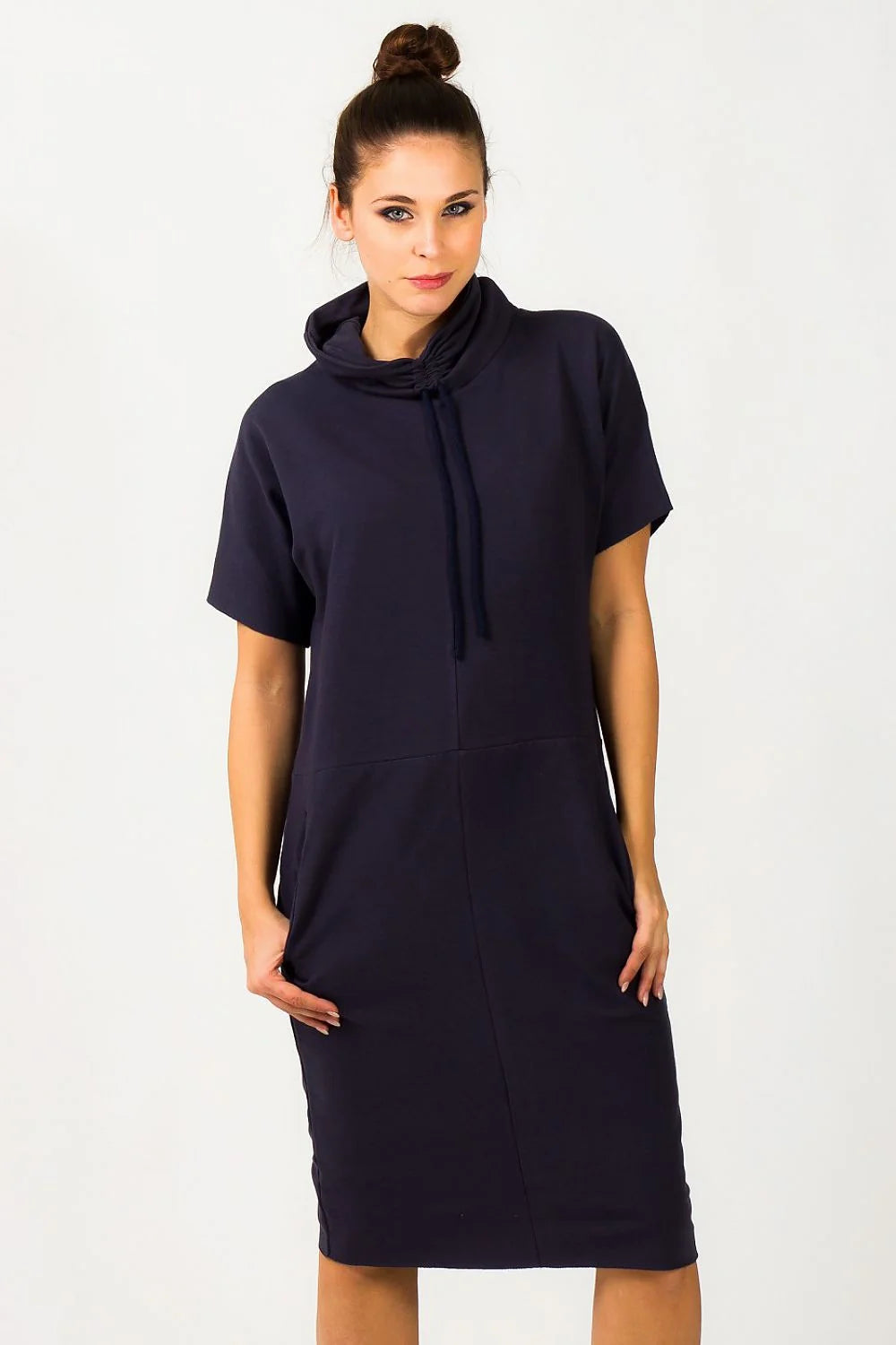 Robe confortable en coton rose vif col roulé manches courtes poches style décontracté quotidien