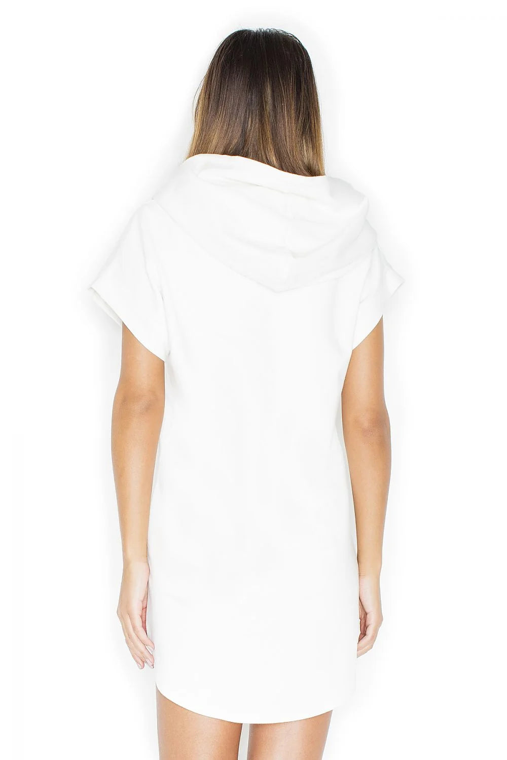 Robe courte en coton blanc style casual minimaliste pour élégance décontractée et confort quotidien