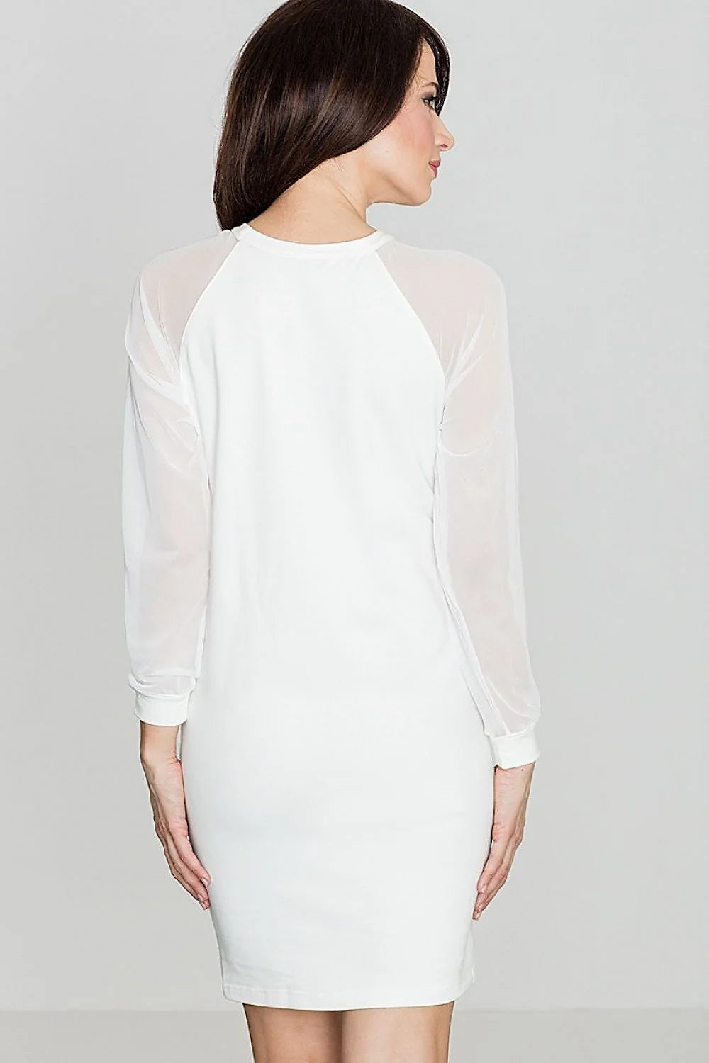 Robe courte en coton et tulle, style épuré, manches longues pour confort et élégance moderne