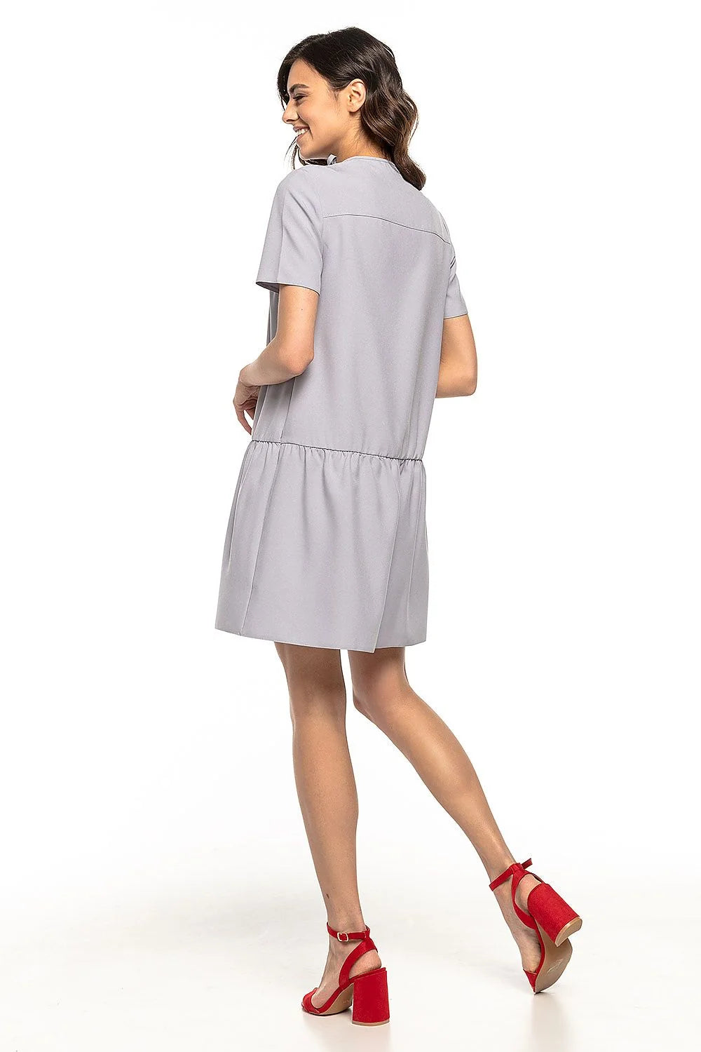 Robe courte grise en coton décontractée moderne élégante élastique taille manches courtes mode féminine