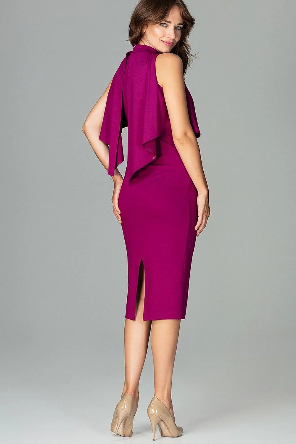 Robe de cocktail en jersey élégante nude à manches ouvertes pour soirées chic et moderne