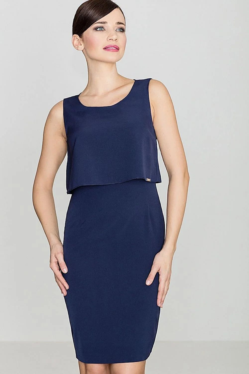 Robe de cocktail en polyester rose pâle élégante et ajustée pour soirées chic et féminines