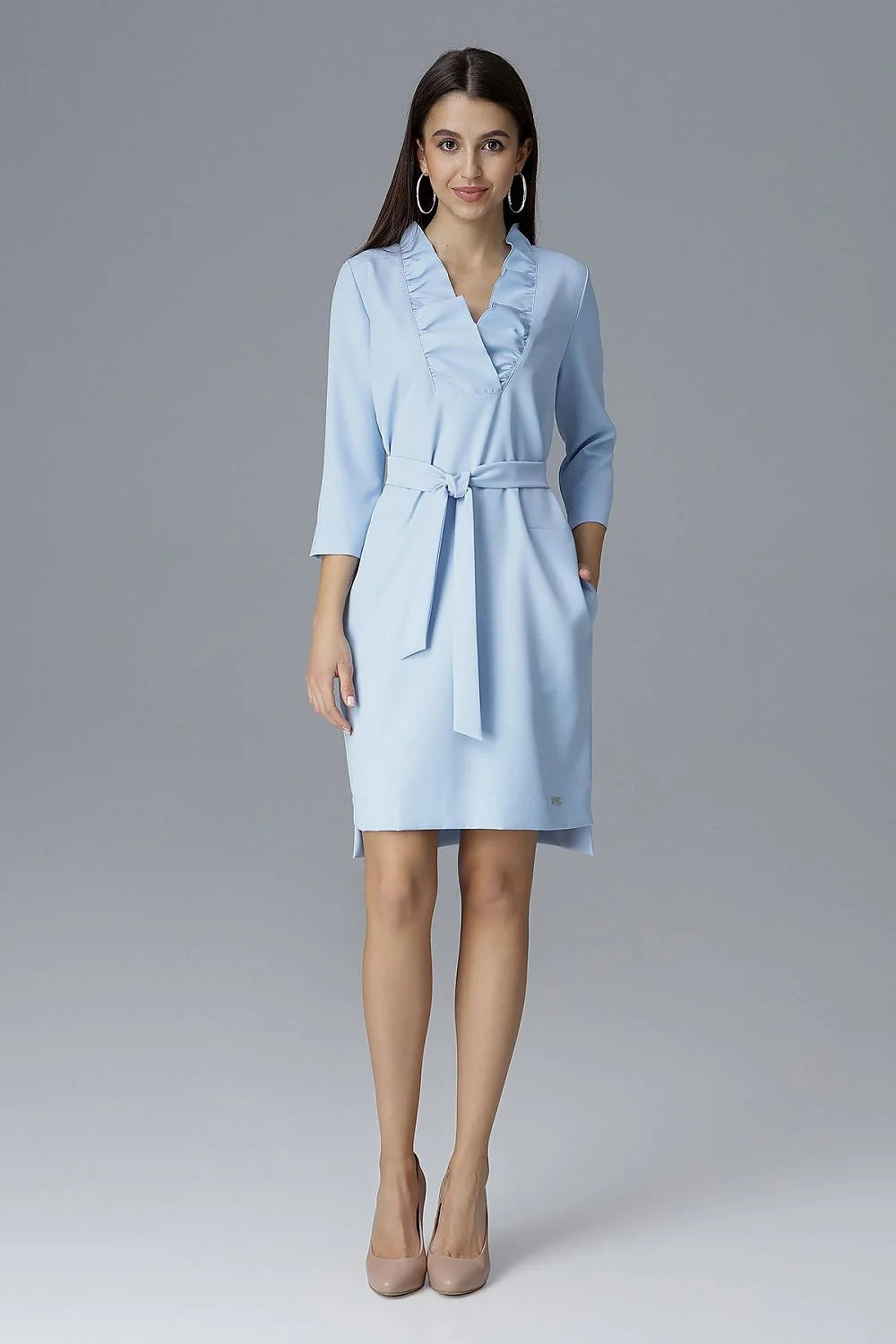 Robe de cocktail Figl élégante en satin noir chic et polyvalente pour soirées et événements