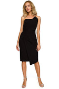 Robe de cocktail satinée élégante épaules découvertes armatures silhouette sublimée occasions spéciales femmes modernes
