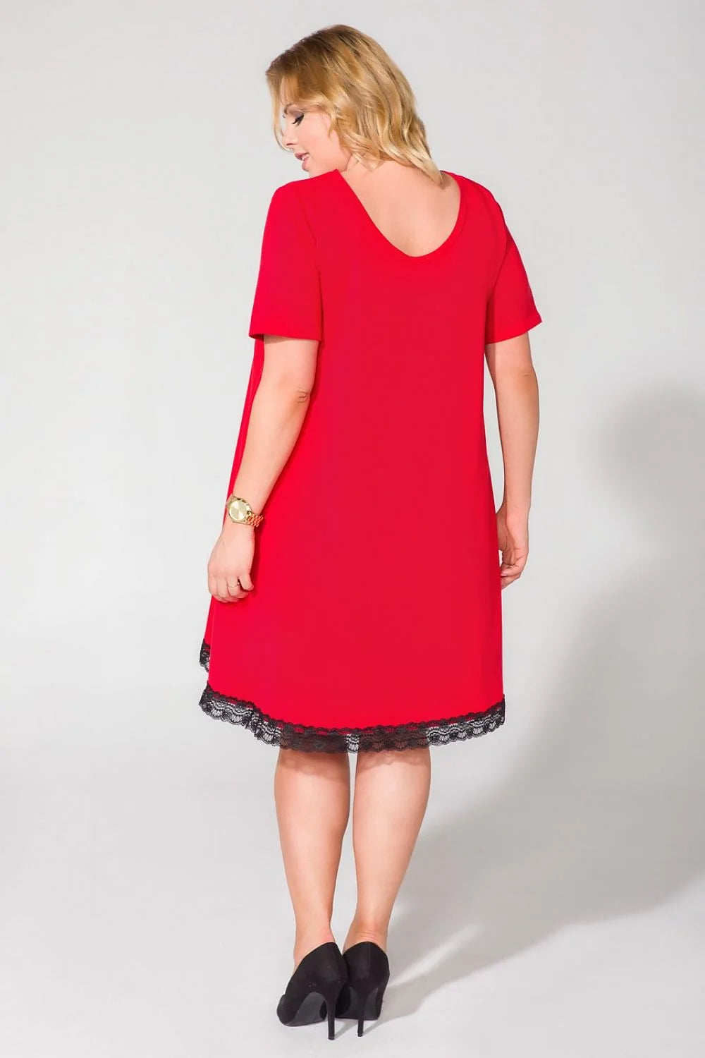 Robe de Jour Dentelle Élégante et Confortable Coupe Trapèze Idéale Journée Sortie Entre Amis