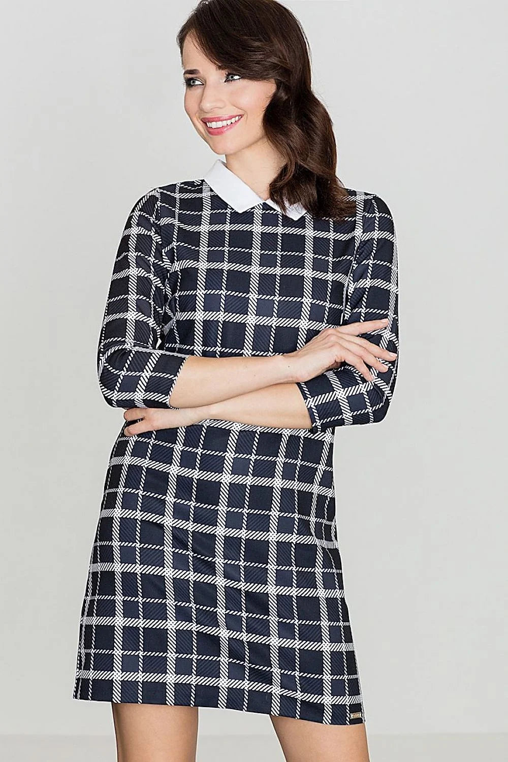 Robe de jour en coton chic classique bleu marine pour un style intemporel au bureau