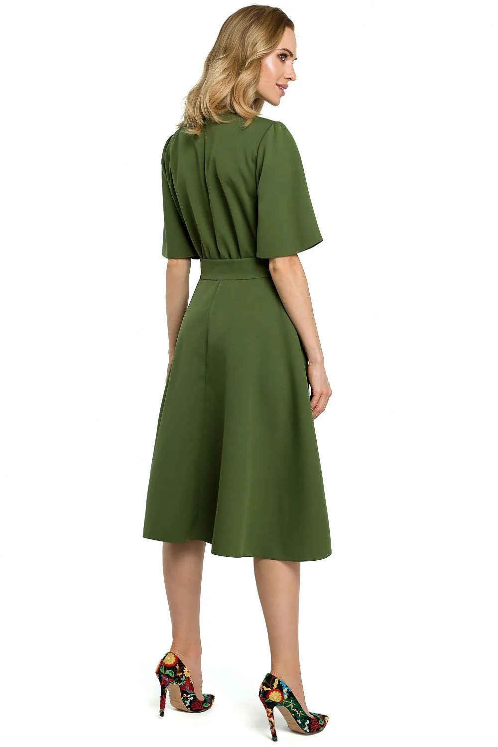 Robe de jour en coton élégant moderne confort silhouette flatteuse féminine pour sorties diurnes nocturnes