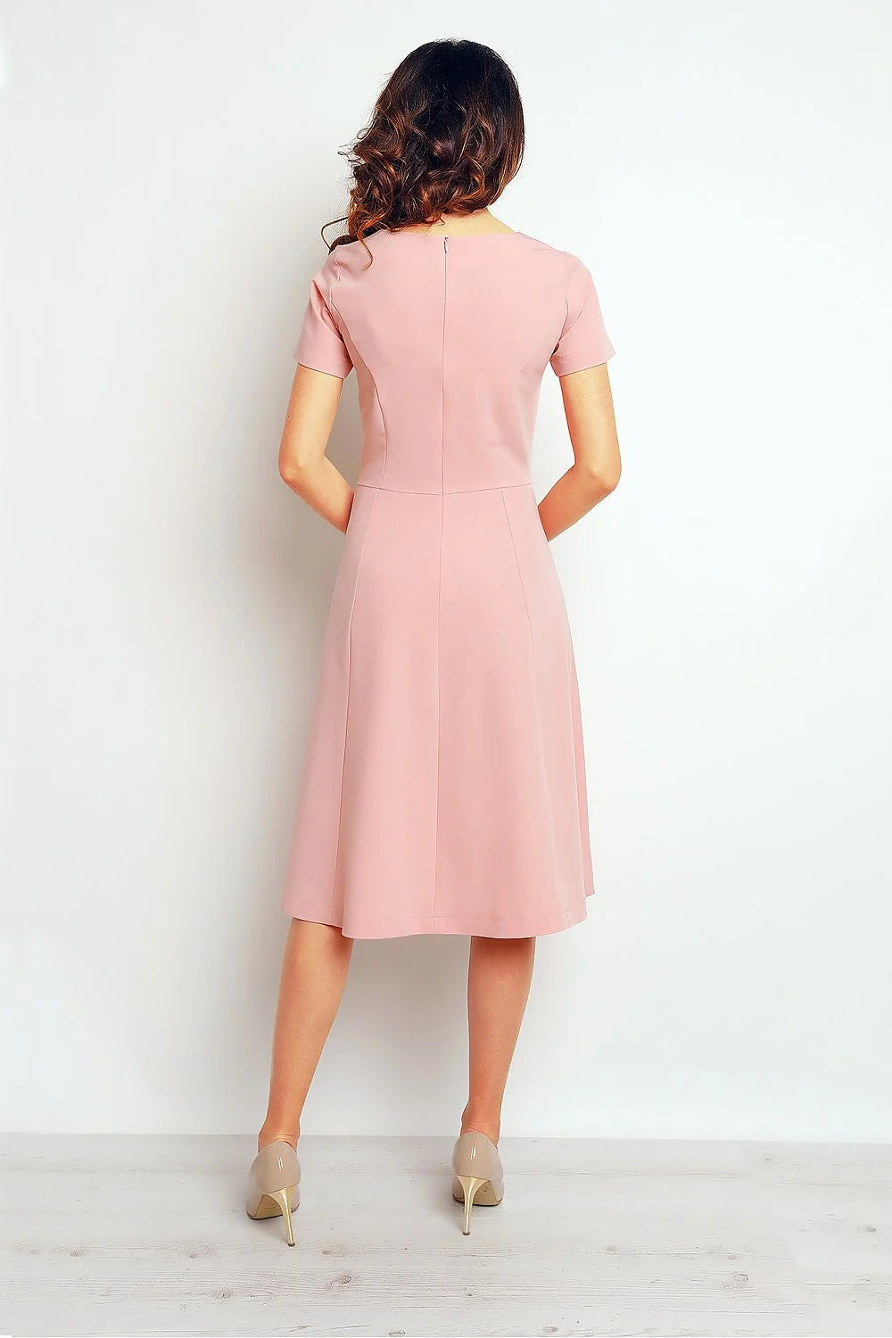 Robe de jour en coton élégante et confortable pour femmes modernes réunions familiales et sorties