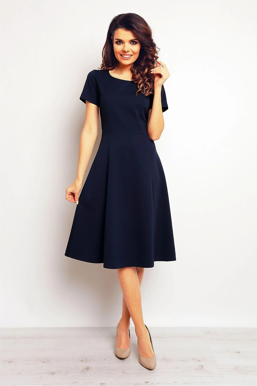 Robe de jour en coton élégante et confortable pour femmes modernes réunions familiales et sorties
