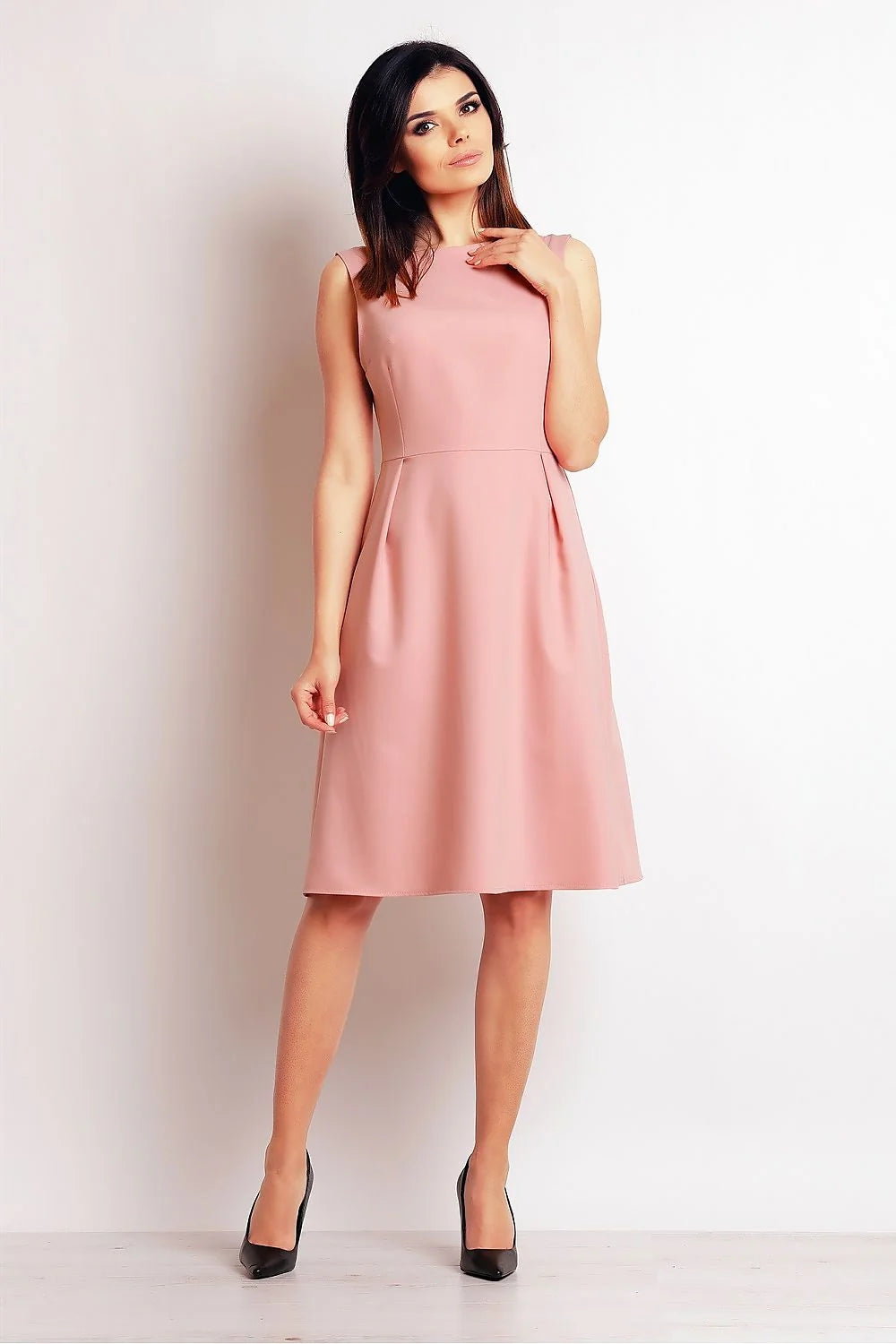 Robe de jour en coton élégante et confortable pour femmes modernes style intemporel courbes féminines