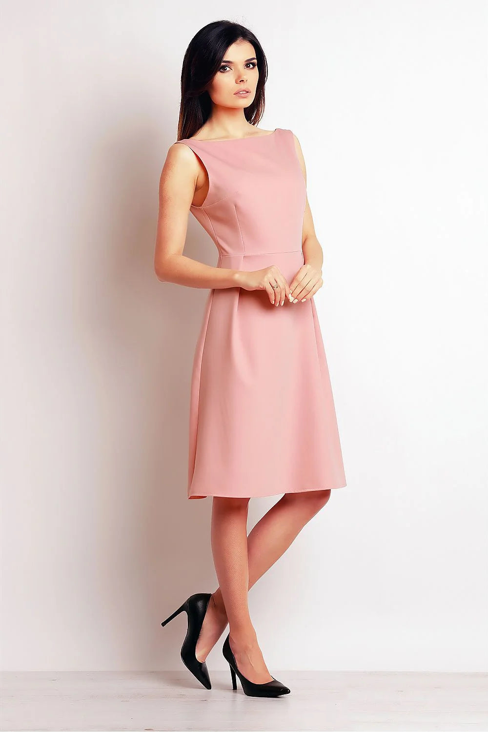 Robe de jour en coton élégante et confortable pour femmes modernes style intemporel courbes féminines