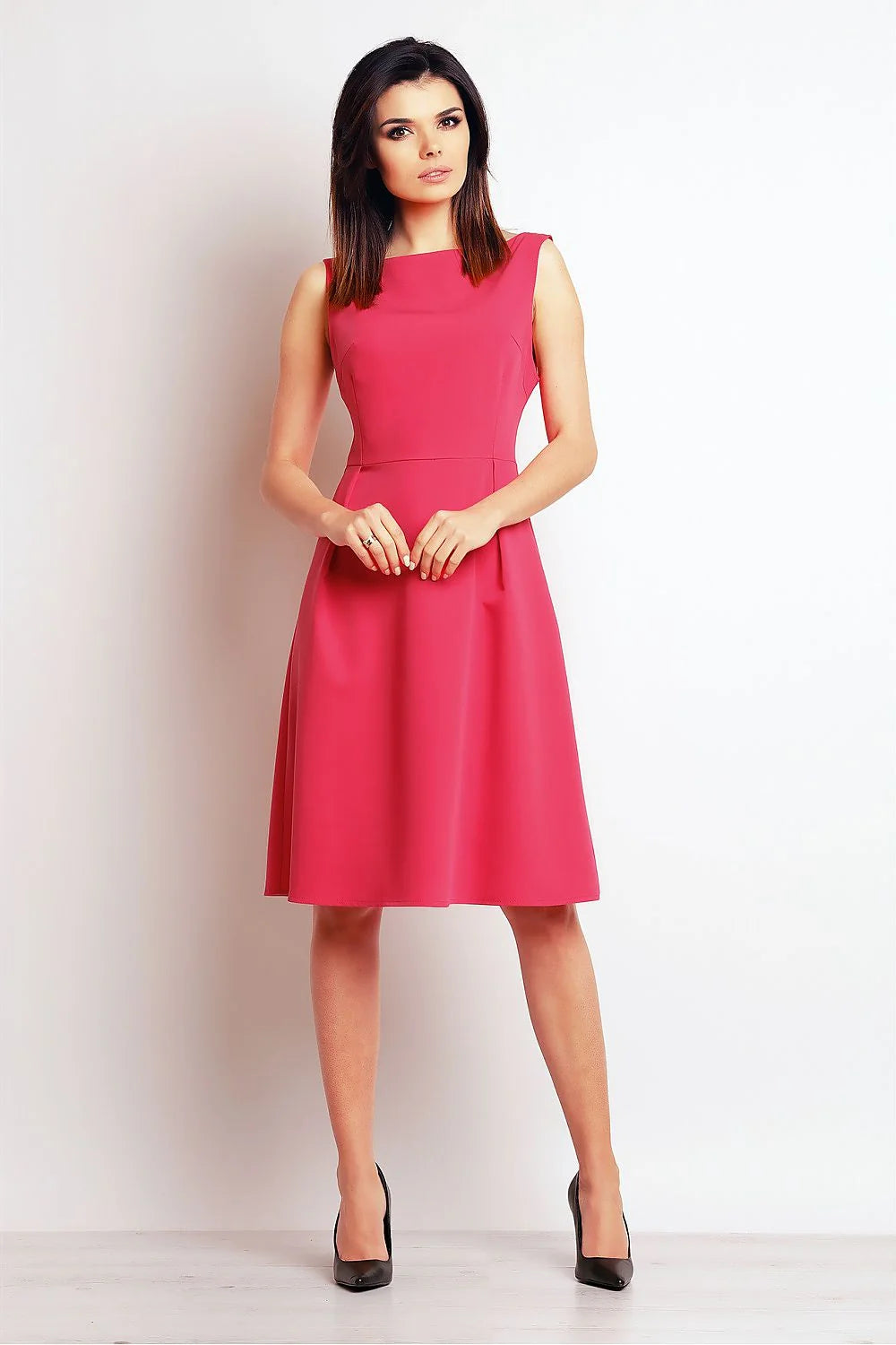 Robe de jour en coton élégante et confortable pour femmes modernes style intemporel courbes féminines