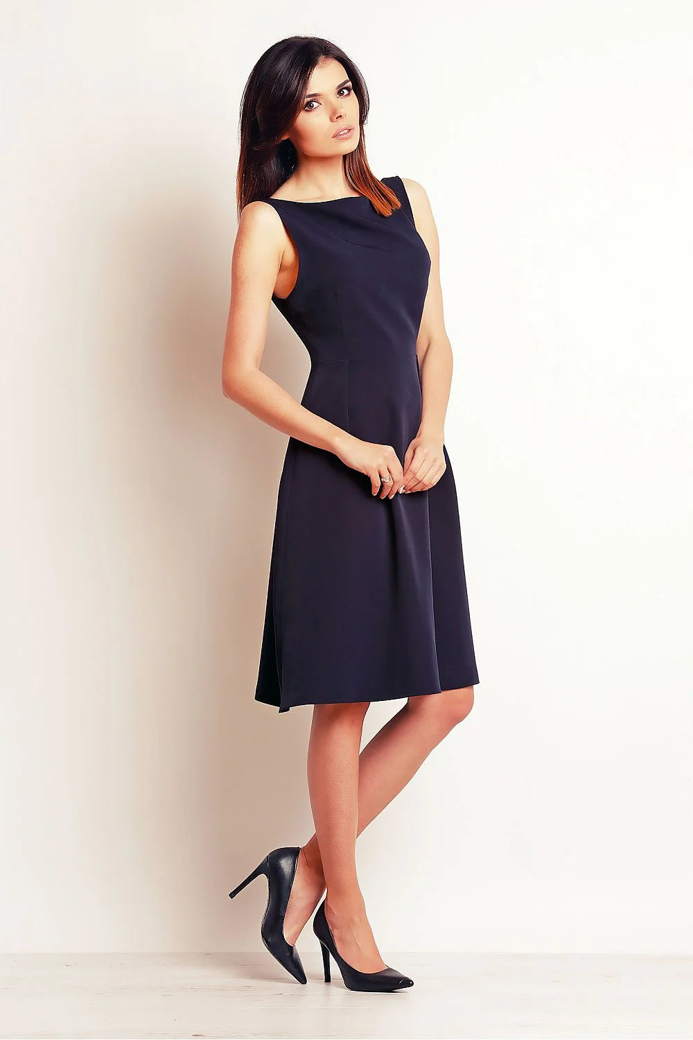 Robe de jour en coton élégante et confortable pour femmes modernes style intemporel courbes féminines