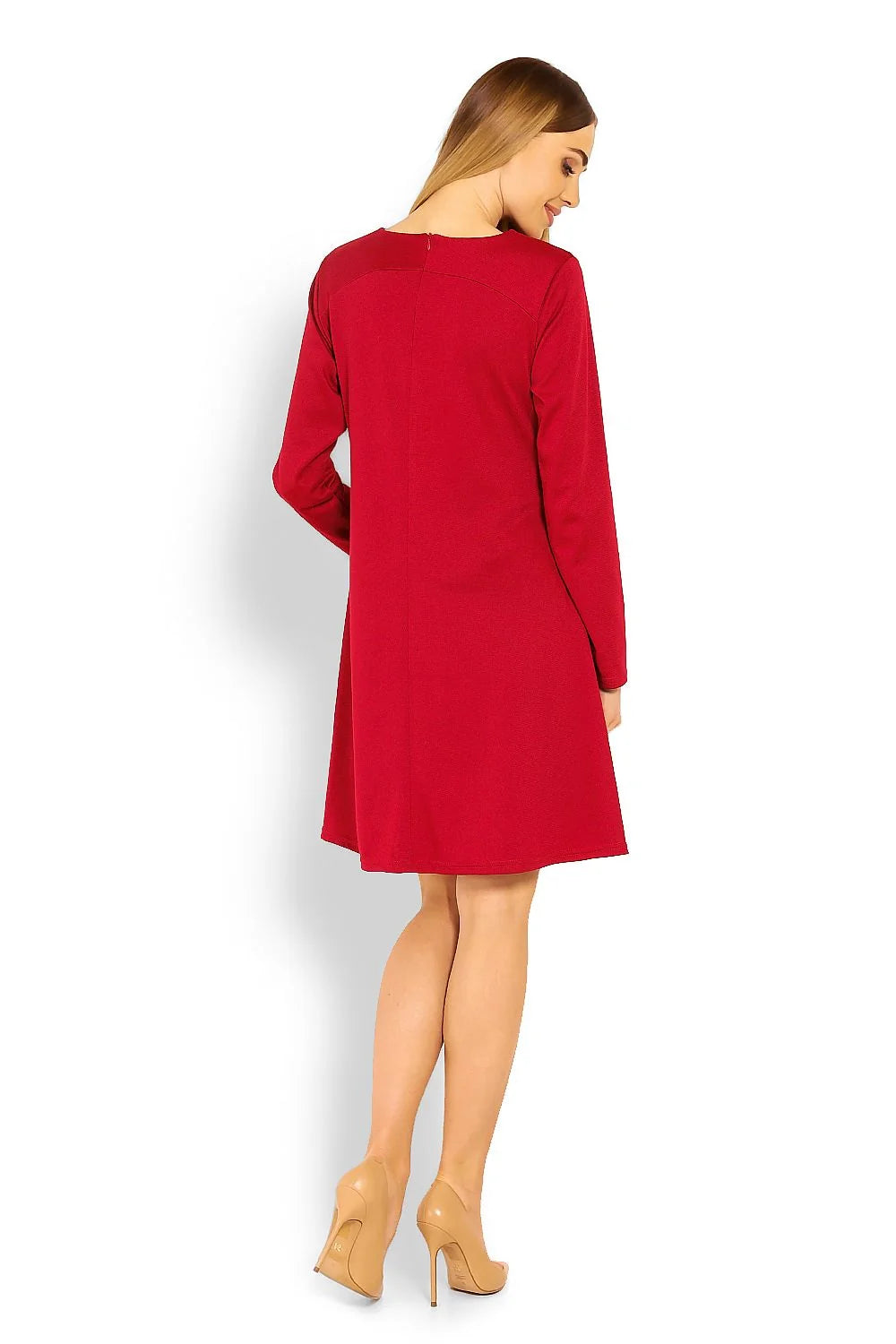 Robe de maternité en coton beige élégante et confortable pour futures mamans à la mode