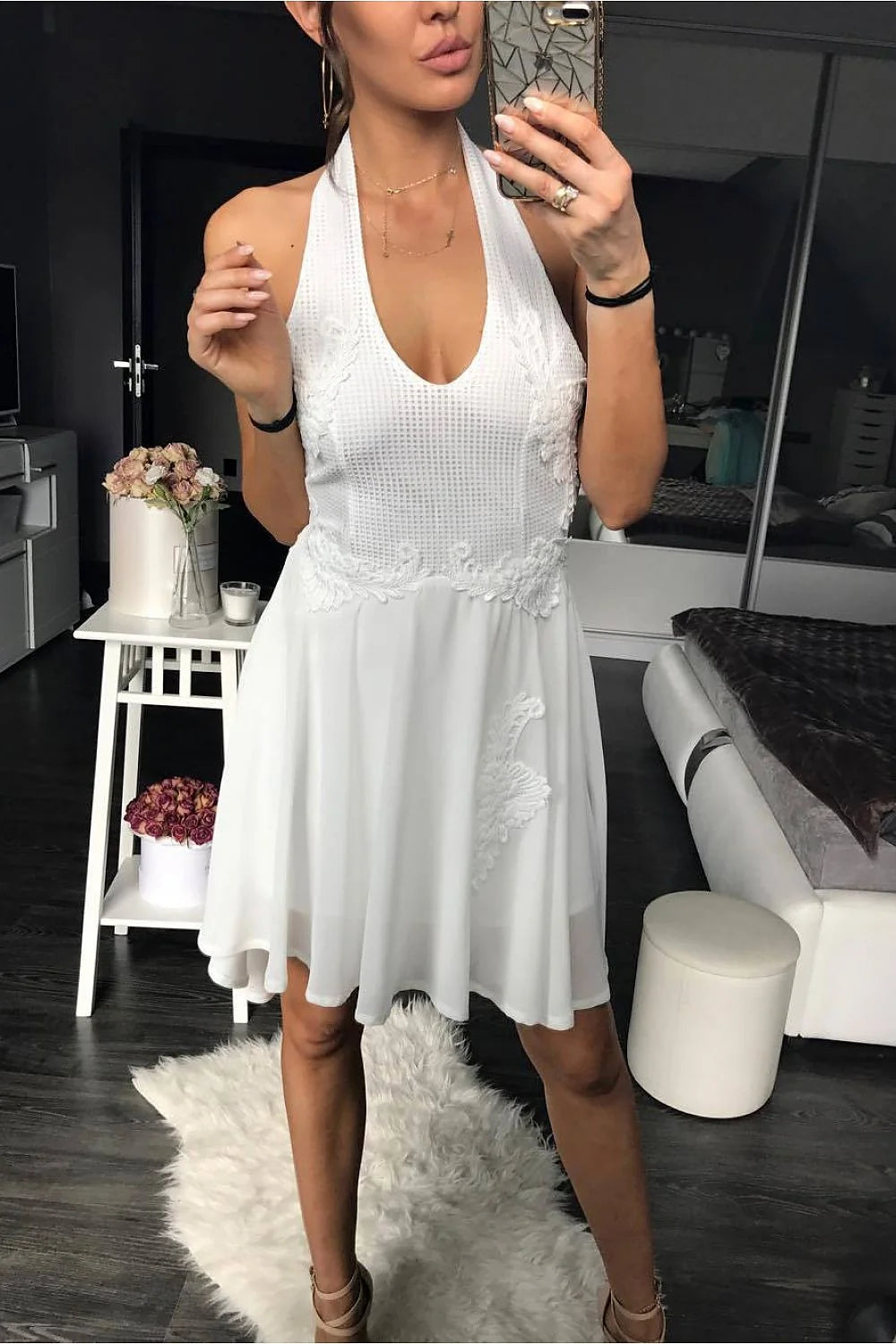 Robe de soirée en polyester blanc élégante et séduisante pour événements spéciaux et soirées chics