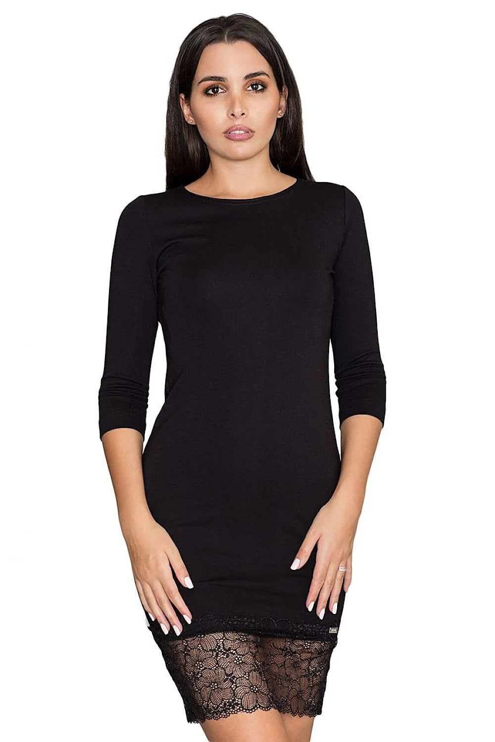 Robe de soirée en viscose élégante et moderne pour silhouette chic et événements romantiques