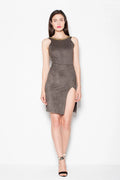 Robe de soirée velours chic et élégante avec fente asymétrique pour occasions spéciales modernes