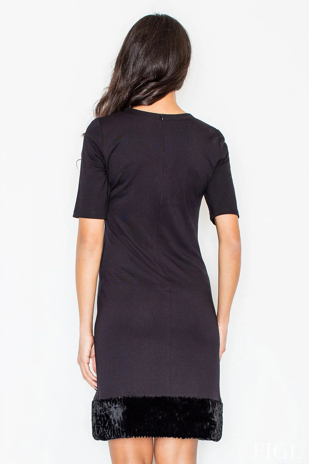 Robe droite chic en velours, élégante et blanche, manches courtes, idéale pour événements habillés