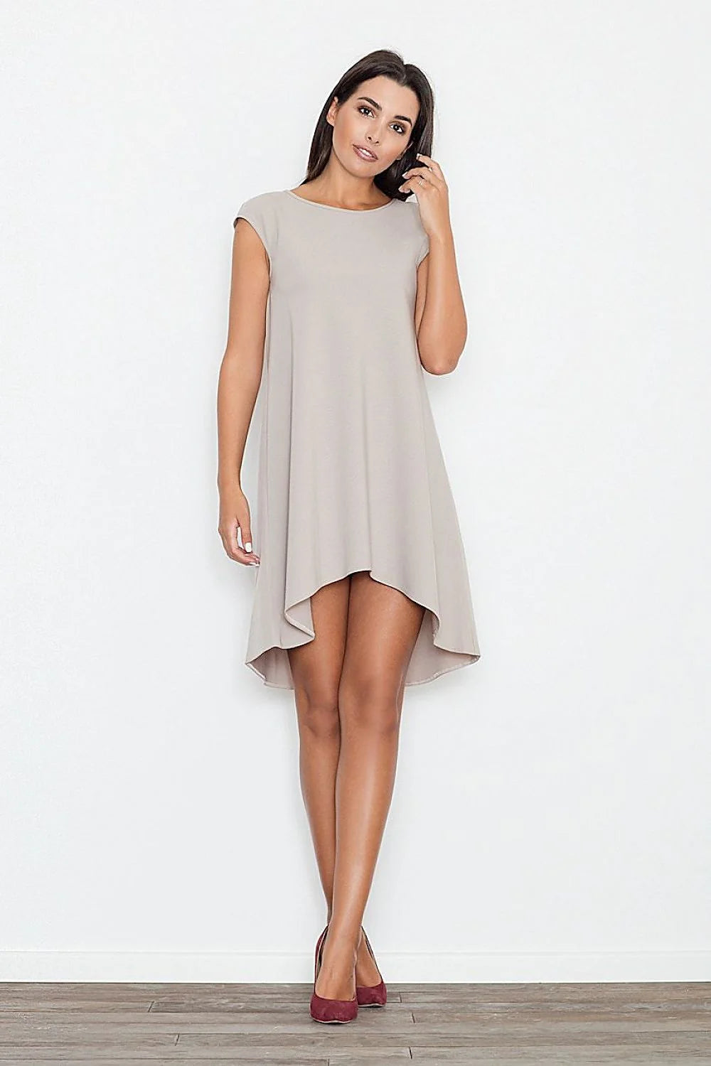 Robe élégante en polyester et viscose noire asymétrique manches courtes style moderne pour soirées chic