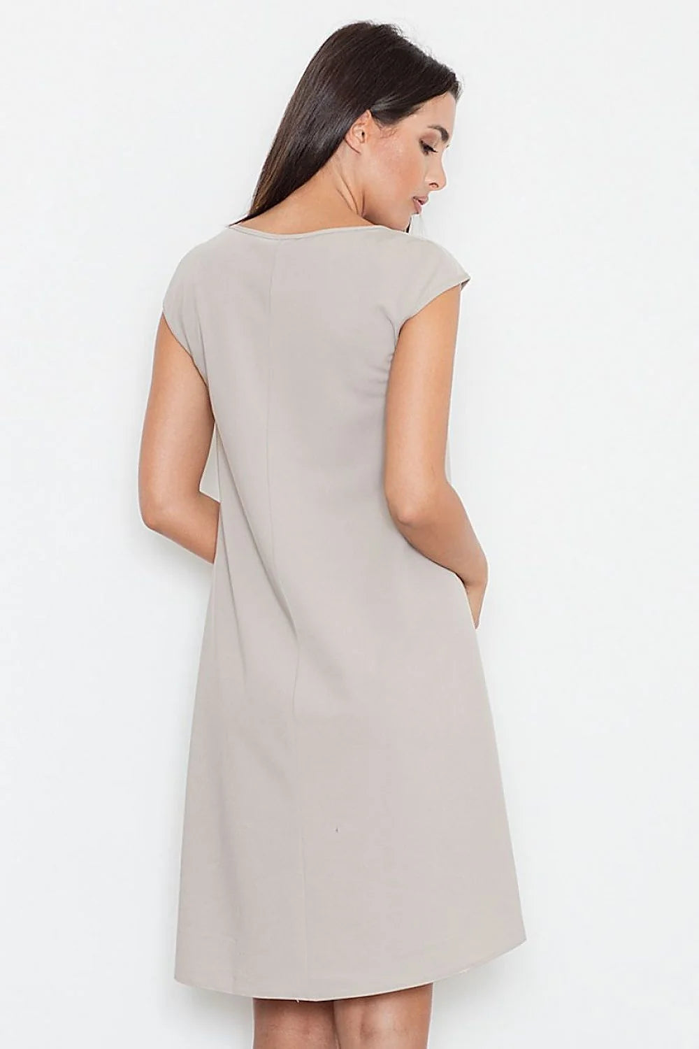 Robe élégante en polyester et viscose noire asymétrique manches courtes style moderne pour soirées chic