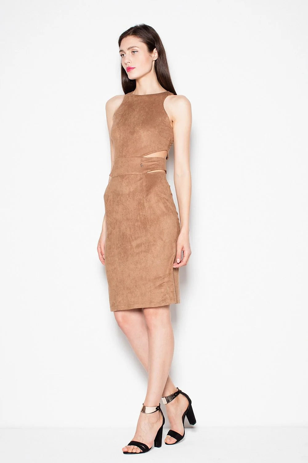 Robe élégante en suédine grise Venaton coupe ajustée moderne pour soirées et événements spéciaux