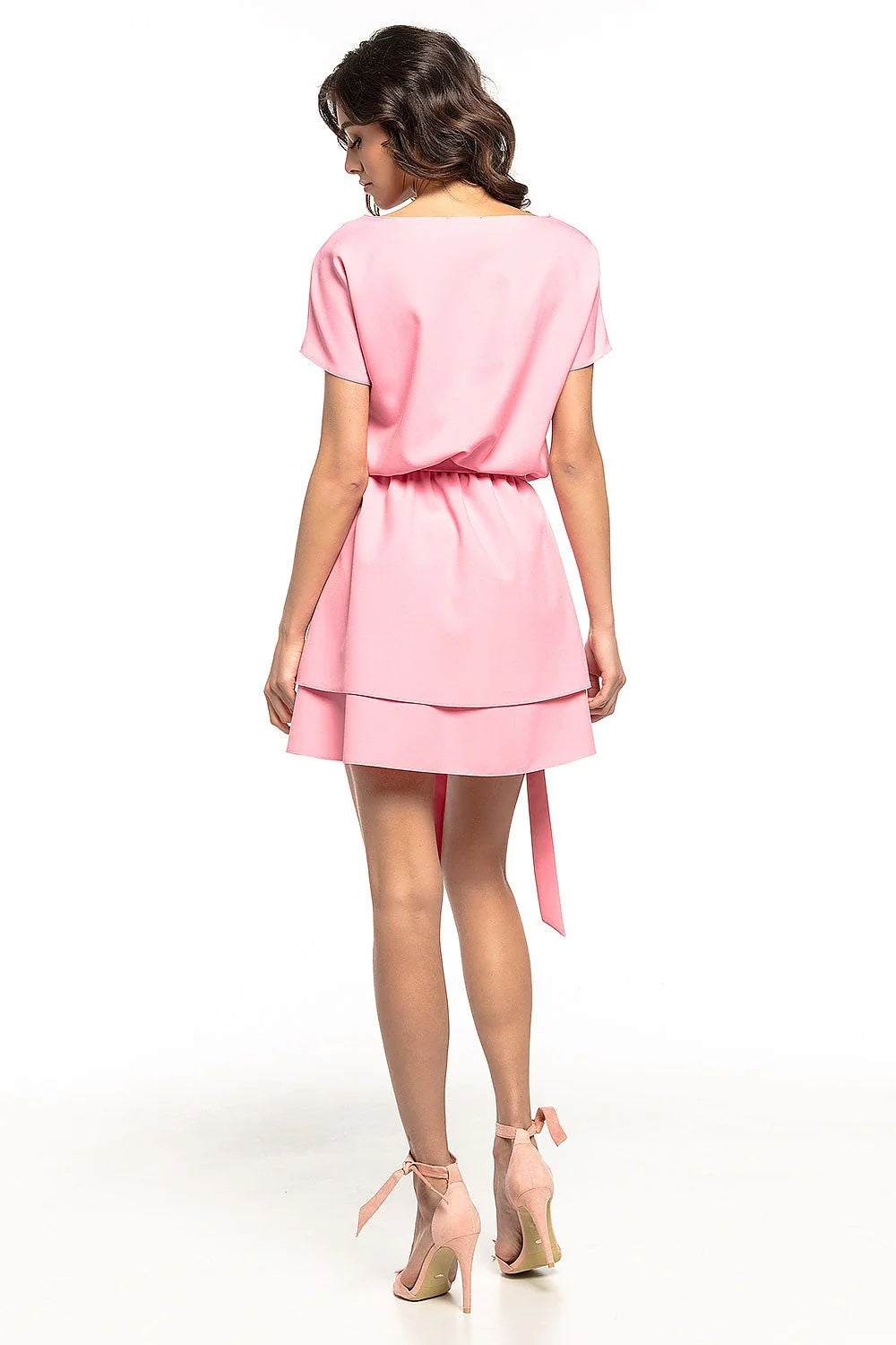 Robe élégante en tissu léger gris pâle avec ceinture, style moderne et décontracté pour femmes